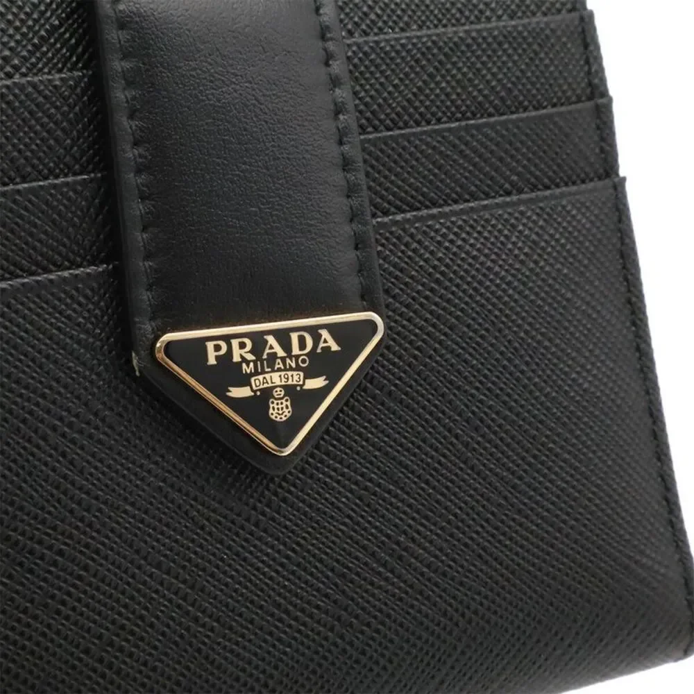 Prada delivery duty